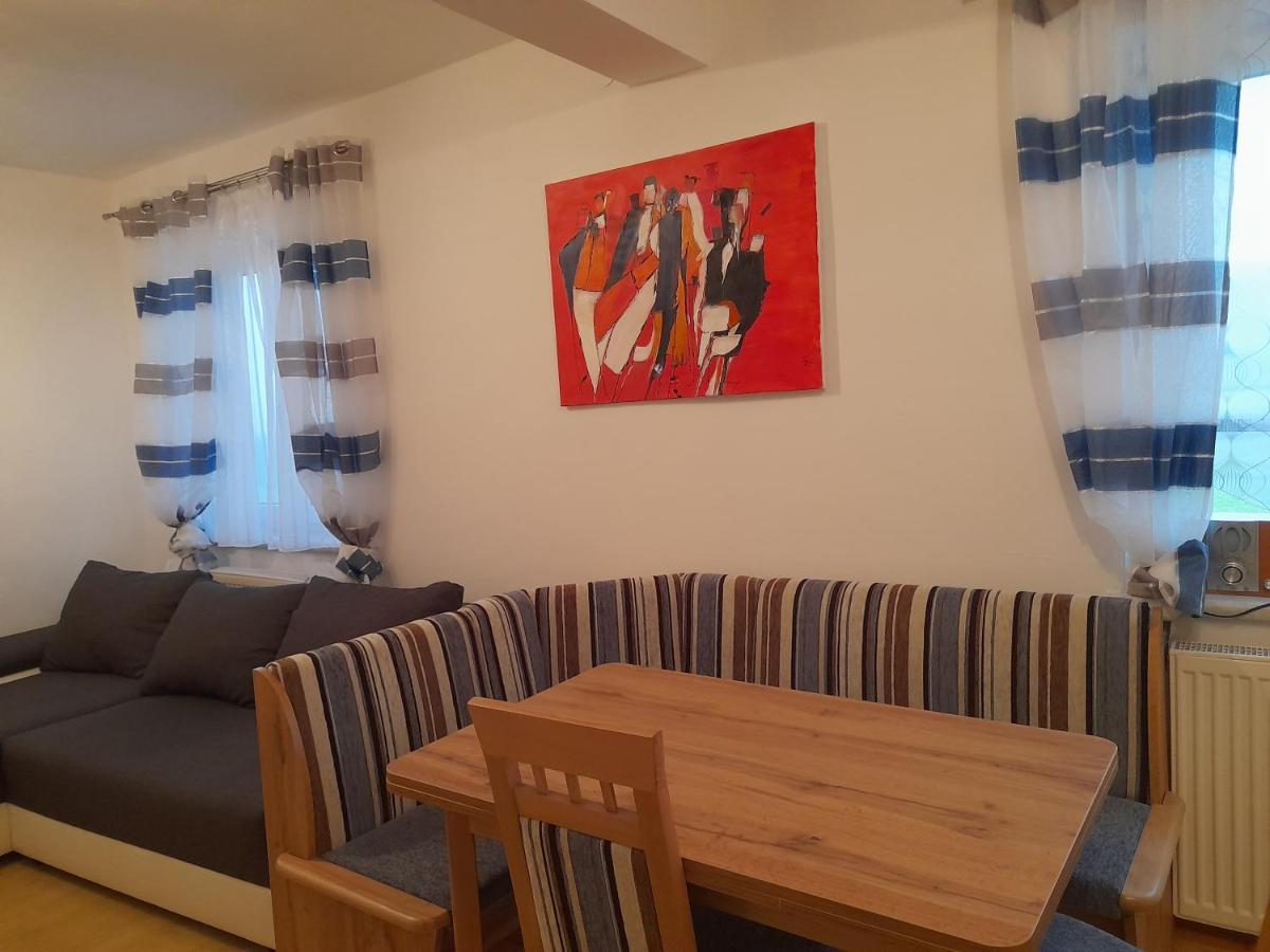 Appartment Fuer 4 Bis 8 Personen Bad Zell Exterior photo